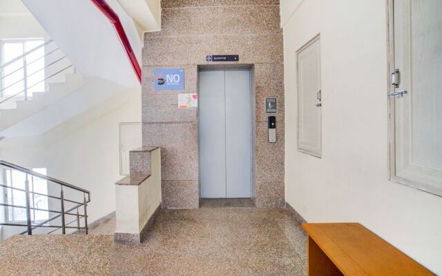 FabHotel Chirom Palace
