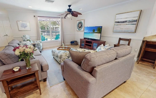 Toes in the Water - Pool Home on Siesta Key