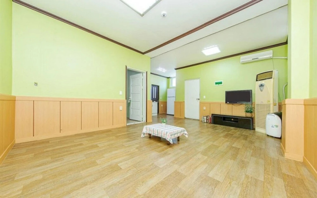 Boryeong Family Pension