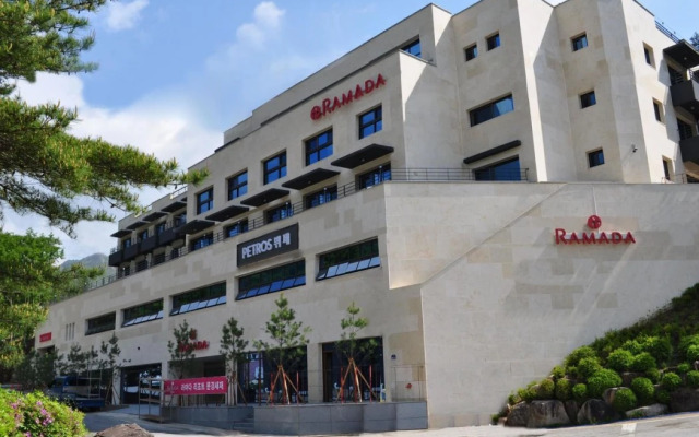 Ramada Resort by Wyndham MungyeongSaejae