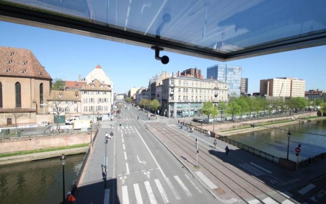 Au cœur de Strasbourg, 3 pièces vue sur l'Ill!