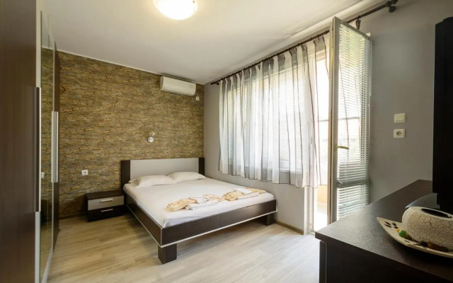 Apartment Yanevi