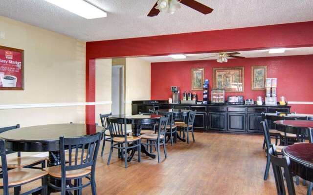 Econo Lodge Pine Bluff