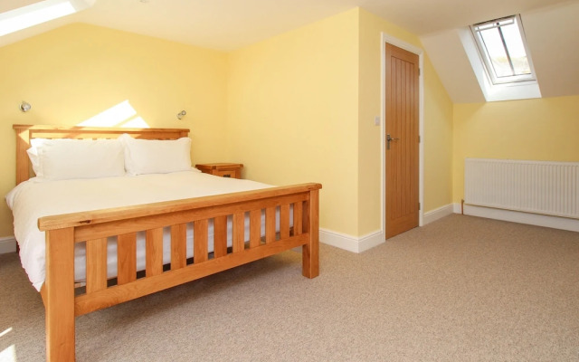 The Stables, Burton Bradstock