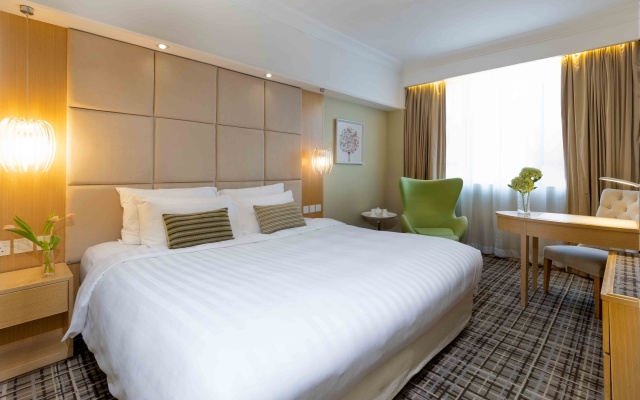 Panda Hotel - Image 7