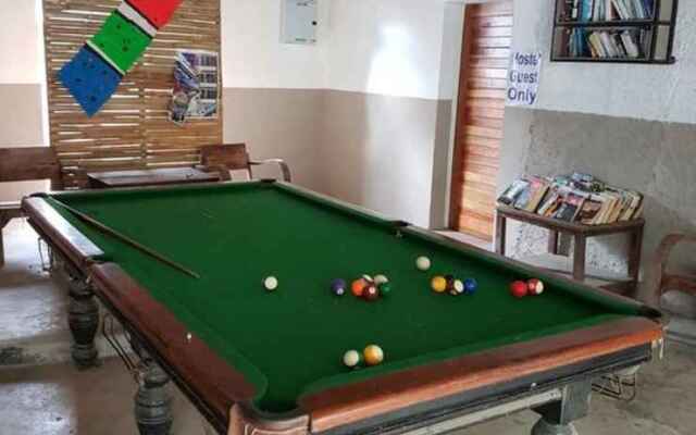 Shut Eye Party Hostel - Adults Only