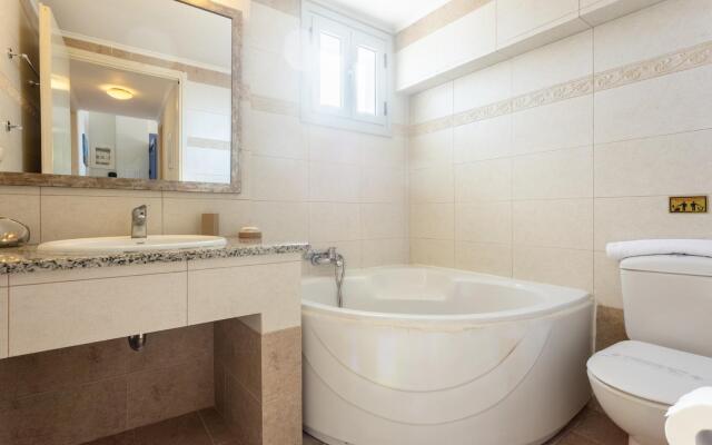 Antigoni Beach House