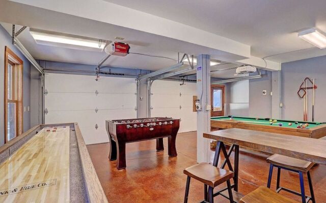 Summit Solitude - 7 Br Home