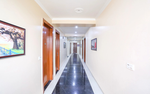 Fabhotel 52 Ivory