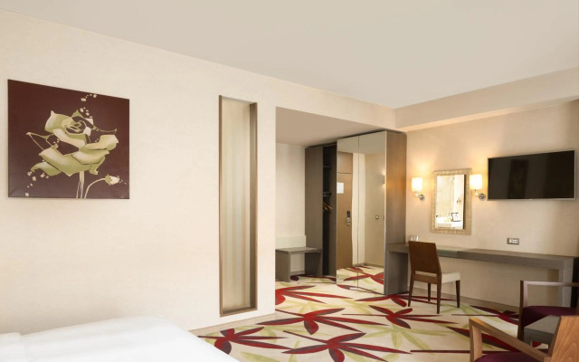 Golden Tulip Ana Dome