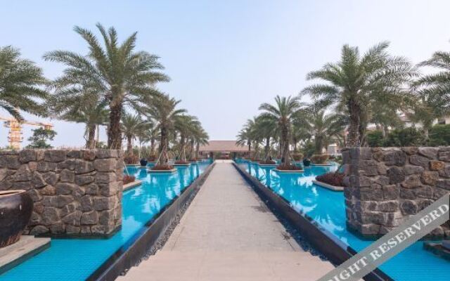 180 Degree Seaview Apartment Hotel