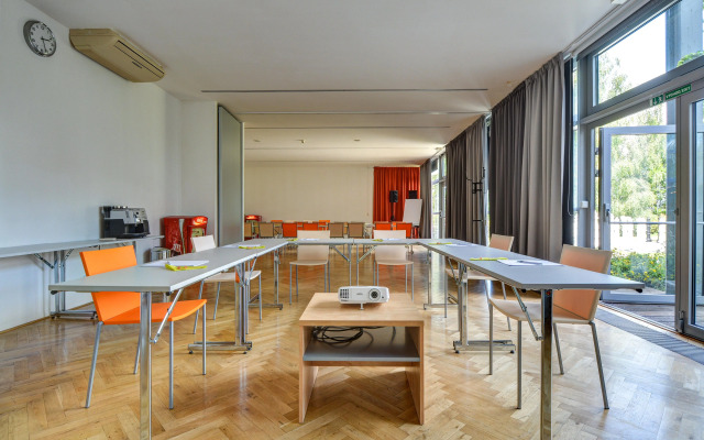 Holiday Inn Prague Airport by IHG