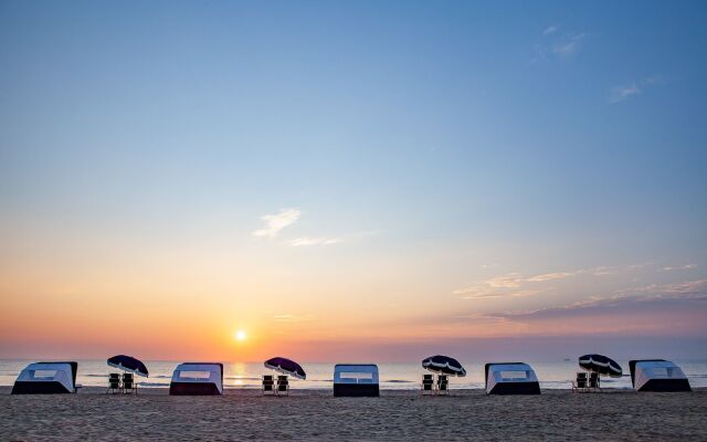 The Historic Cavalier Hotel and Beach Club, Autograph Collection