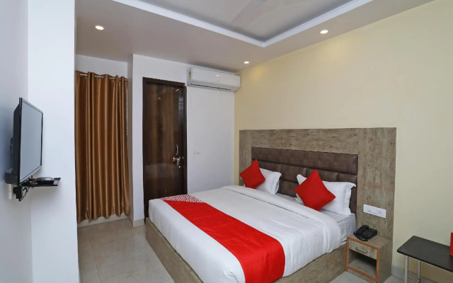Hotel Shantinivas