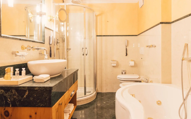 Alpenpalace Luxury Hideaway & Spa Retreat
