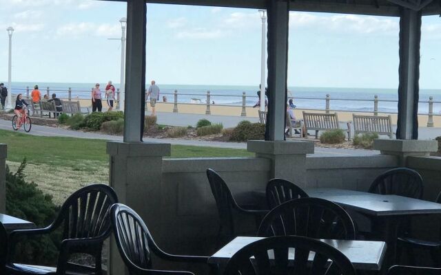 Ramada Plaza by Wyndham Virginia Beach Oceanfront