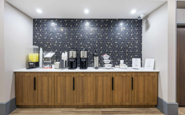 Comfort Inn & Suites Gallatin - Nashville Metro