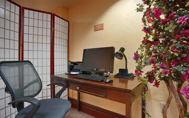 Mai Hana Hotel- Intl Drive, Trademark Collection by Wyndham