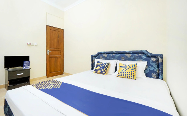 Omah Mbah Lurah Syariah by OYO Rooms