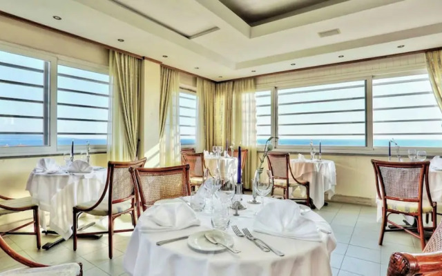 Hotel in Cecina just 100 mt from the sea