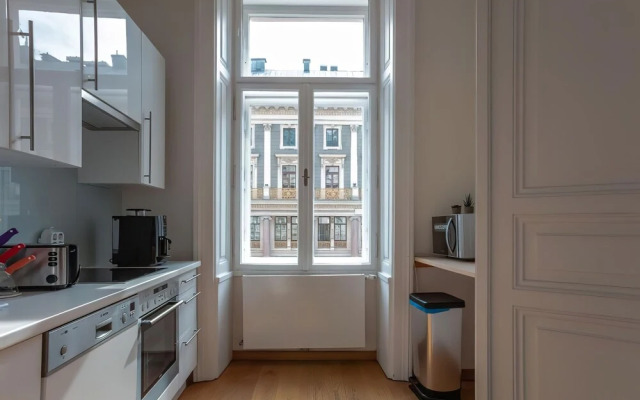High Street Suites