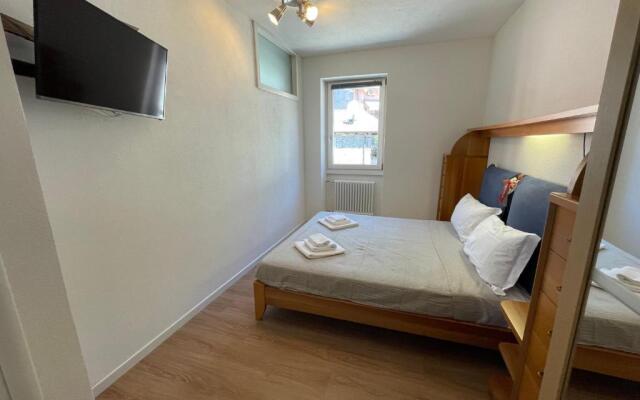 Modern apartment in Sorico - Larihome A10