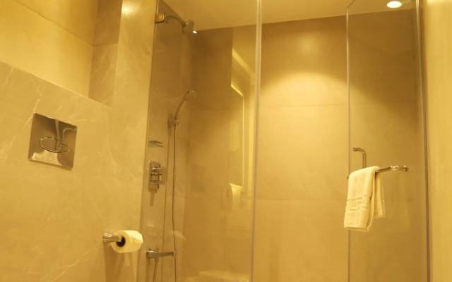 The Flora Grand