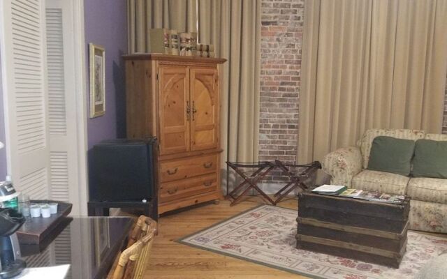 Downtown Guest Quarters Hotel