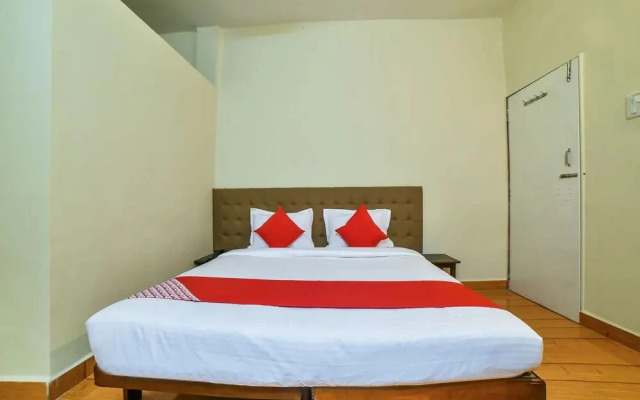 Hotel Empire by OYO Rooms