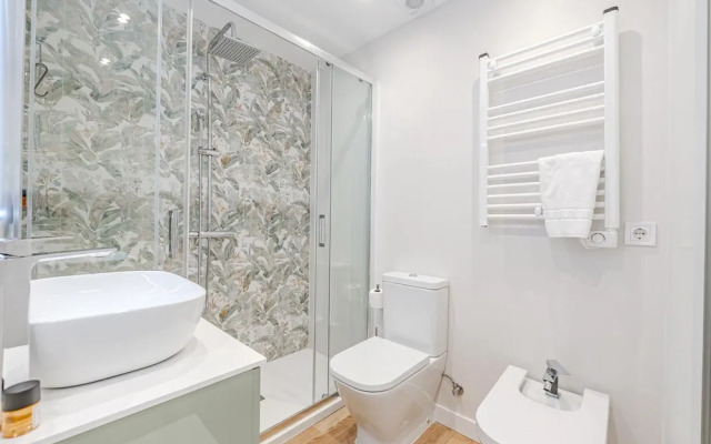 Colon 904 in Madrid With 1 Bedrooms and 1 Bathrooms