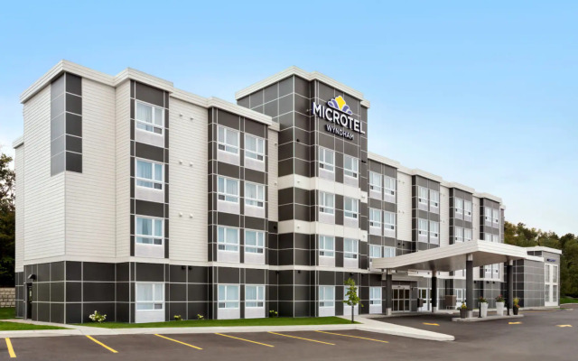 Microtel Inn & Suites by Wyndham Dorval