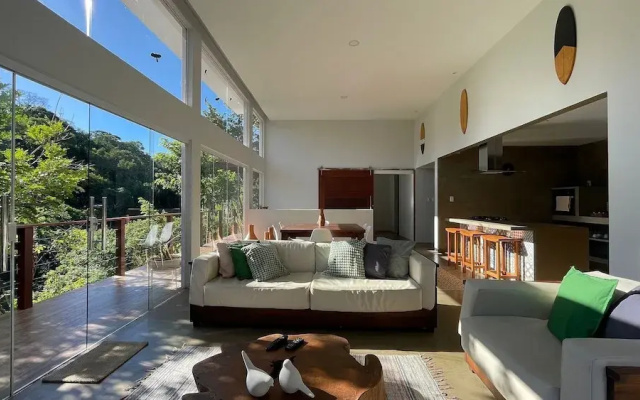Casa c/ Piscina Privativa, 3 Suítes Sala integrada