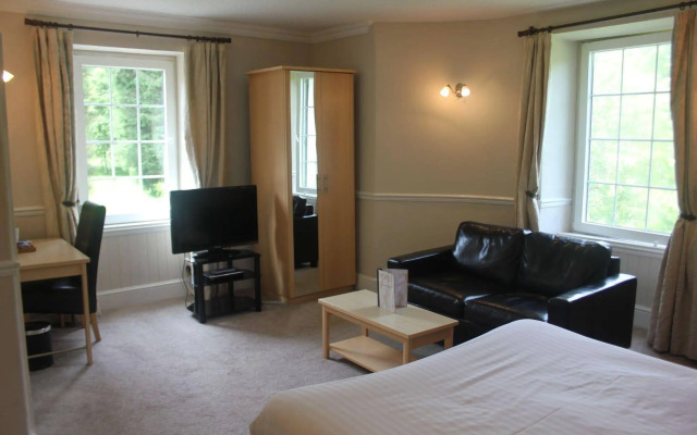 Nant Ddu Lodge Hotel