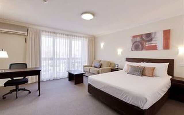 BEST WESTERN Tall Trees Canberra