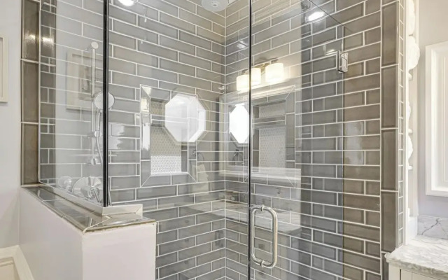 Lebanon Retreat: Decks, Fire Pit & Yard