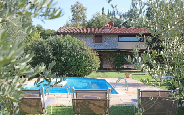 Villa Girasole in Polpenazze del Garda