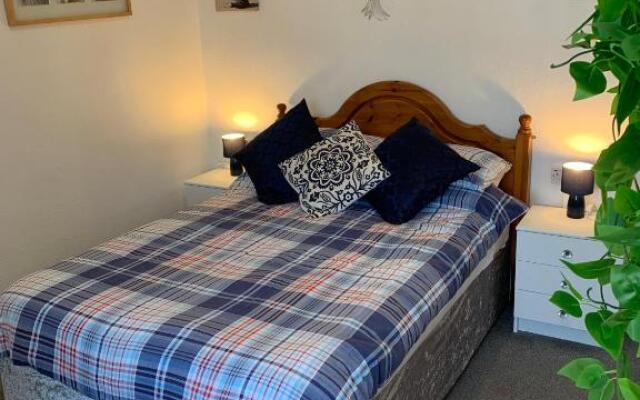 The George Guest House