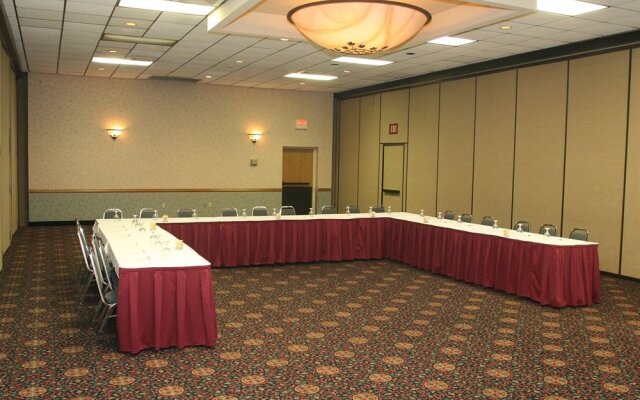 DoubleTree by Hilton Hotel Joplin