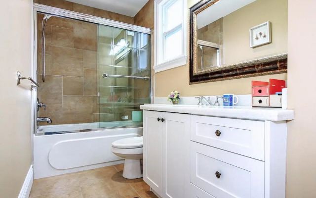 Vancouver Luxury Homestay