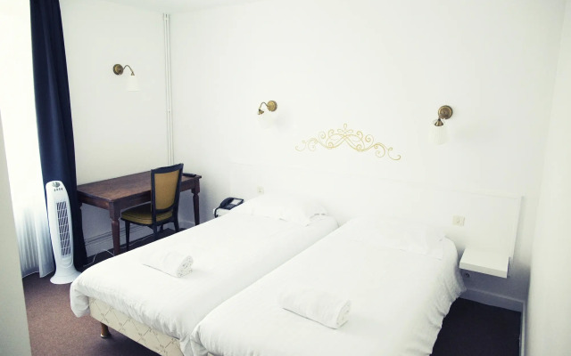 The Old Hotel Ravel