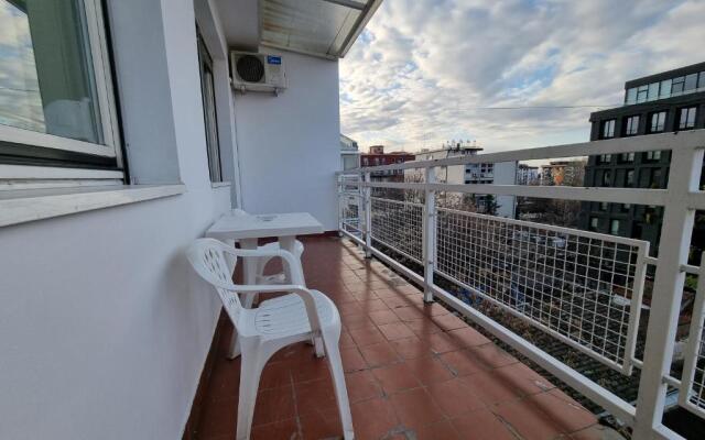 Spirit Hostel and Apartments