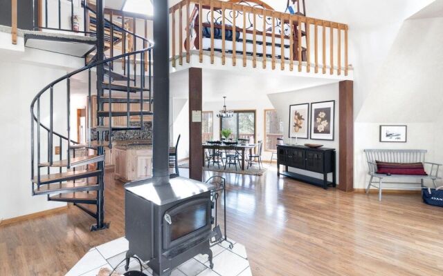 Travertine Ave in Big Bear Lake