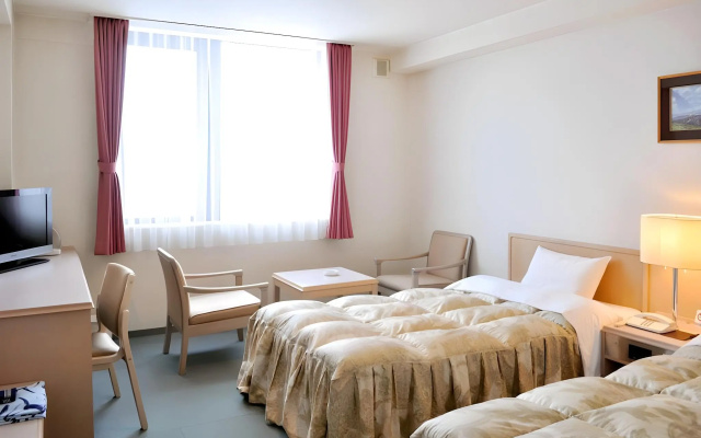 Hotel Sunfuraton – Guest Rooms – Furano