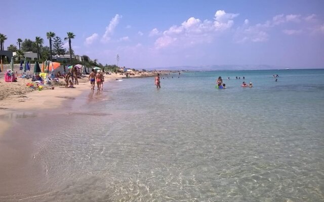 Villa Gaia Sleeps 6 in Marzamemi