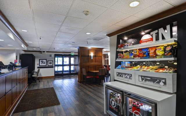 Hampton Inn Memphis-Poplar