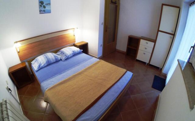 OINA Apartments