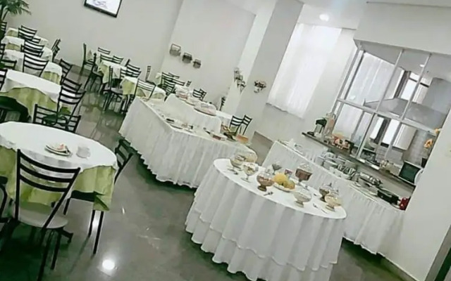 Saint James Palace Hotel