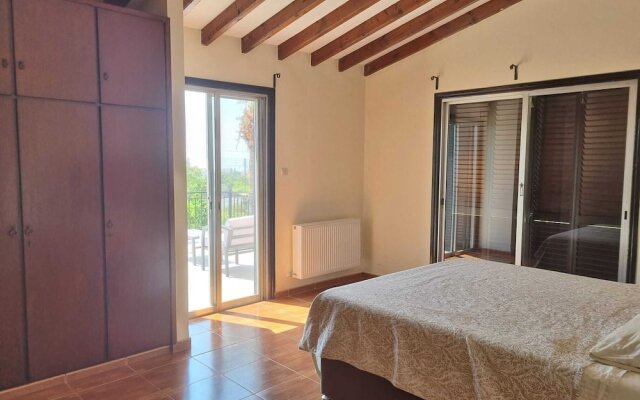 Impeccable 3-bed Villa in Tala - Paphos