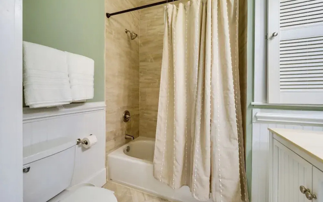 Wilmington Vacation Rental: Close to Riverwalk!