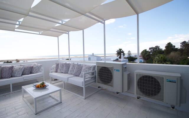 Horta do Mar 2 by Lightbooking